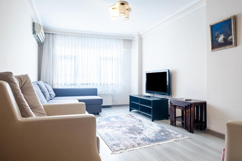undefined Eclectic Apartment Near Popular Attractions in Beyoglu 5