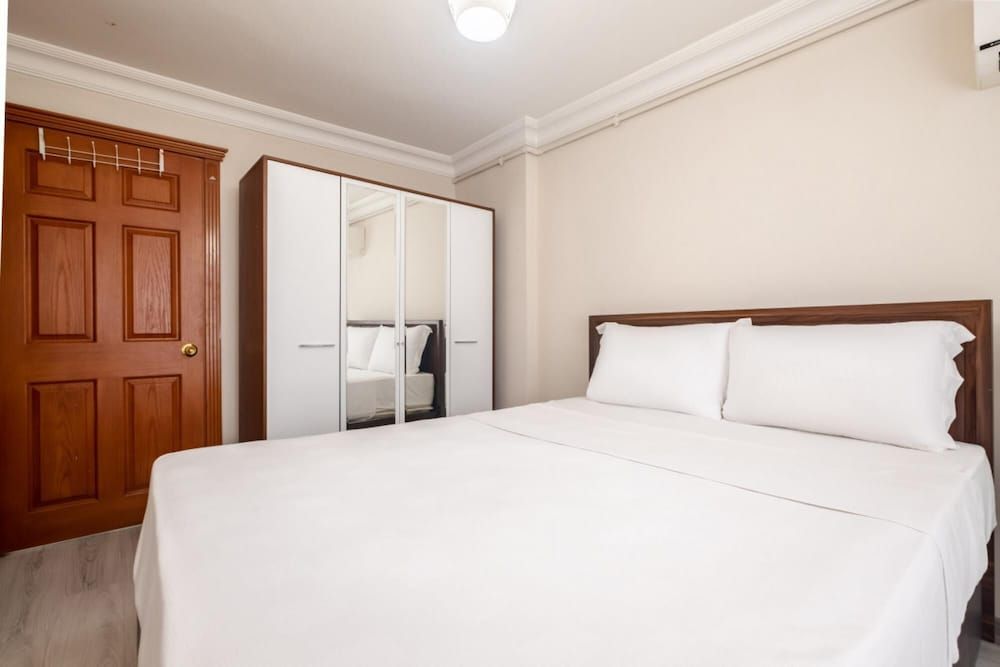 undefined Eclectic Apartment Near Popular Attractions in Beyoglu