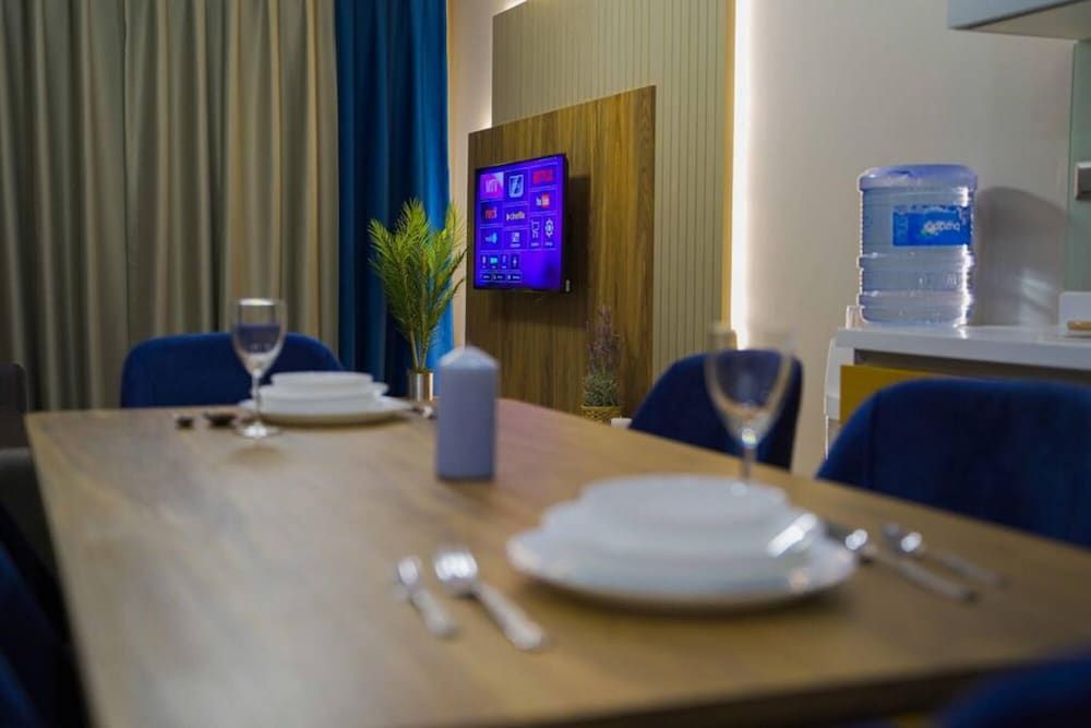 undefined Exclusive Spacious 2 1 Apartment 2 Bathrooms - Core Living 6