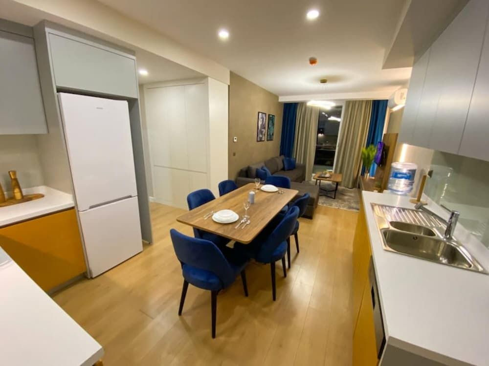 undefined Exclusive Spacious 2 1 Apartment 2 Bathrooms - Core Living 7