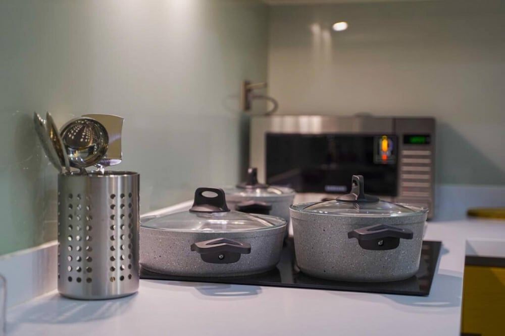 undefined Exclusive Spacious 2 1 Apartment 2 Bathrooms - Core Living 8