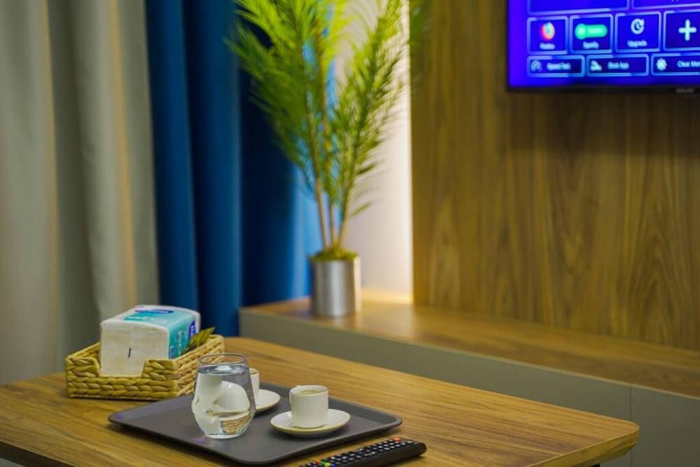 undefined Exclusive Spacious 2 1 Apartment 2 Bathrooms - Core Living 2