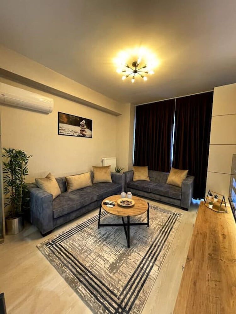 undefined Stylish 1-bedroom Apartment Near Mall of Istanbul 10
