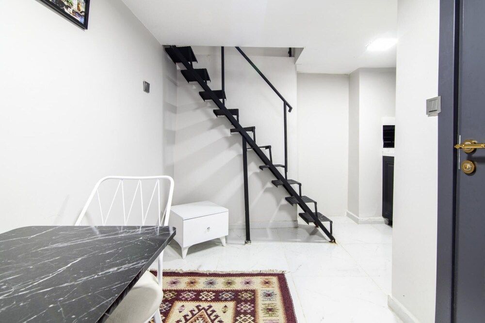 undefined Modern Flat in the Heart of Beyoglu 9