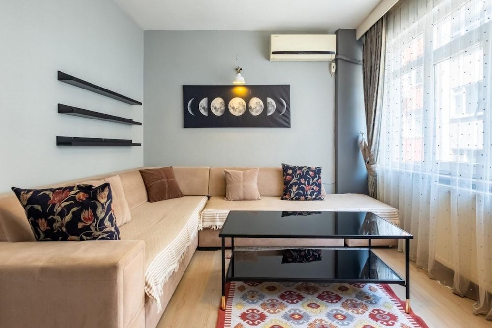undefined Amazing Flat With Excellent Location in Besiktas 5