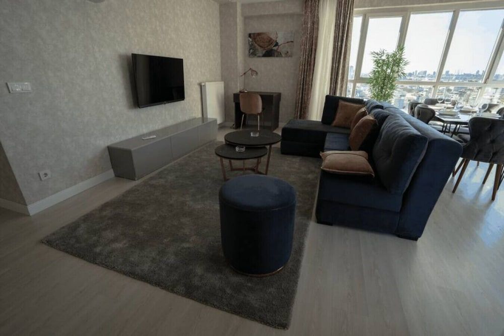 undefined Stylish 2-bedroom Apartment Near Mall of Istanbul 5