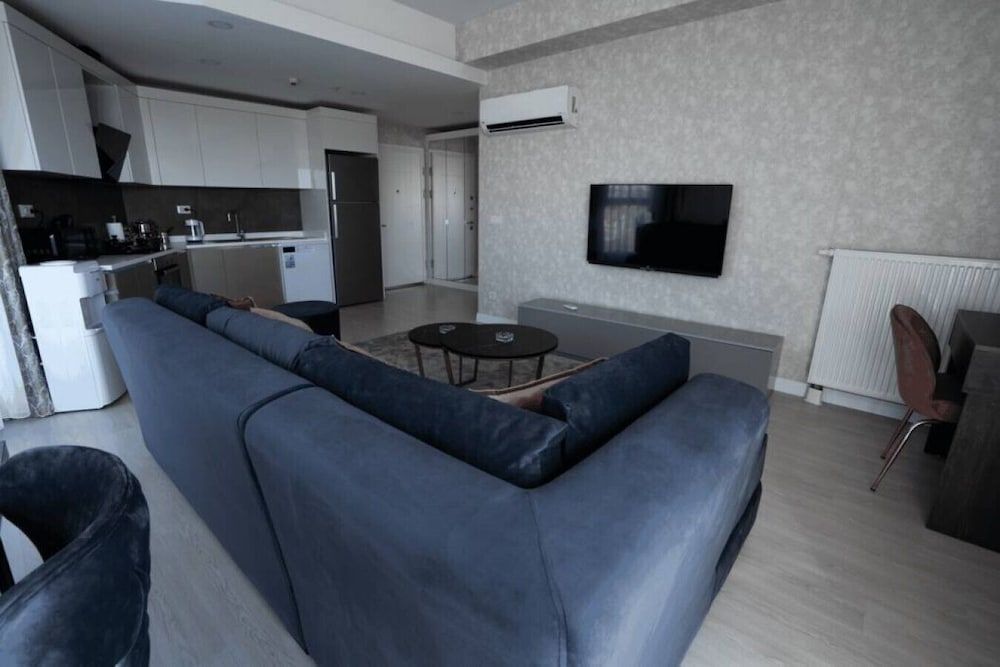 undefined Stylish 2-bedroom Apartment Near Mall of Istanbul