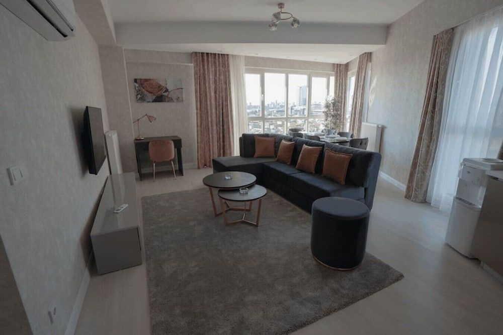 undefined Stylish 2-bedroom Apartment Near Mall of Istanbul 2