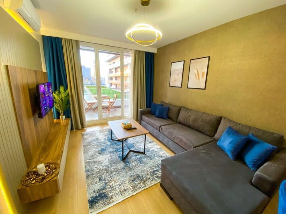 undefined Modern 1 1 Apartment With Terrace - Core Living