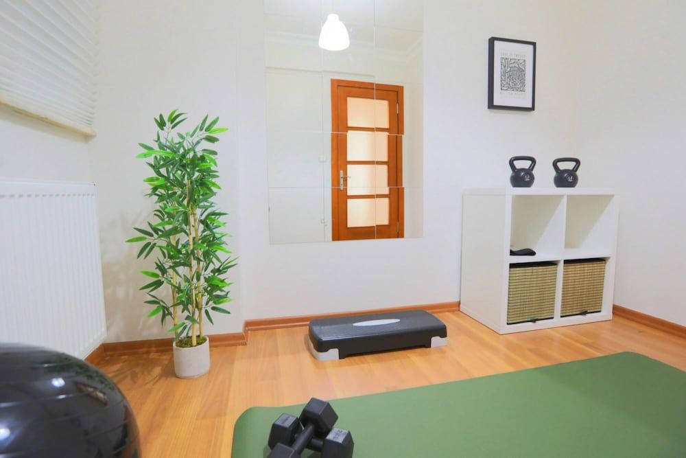 undefined Spacious and Central Flat in Sisli 4