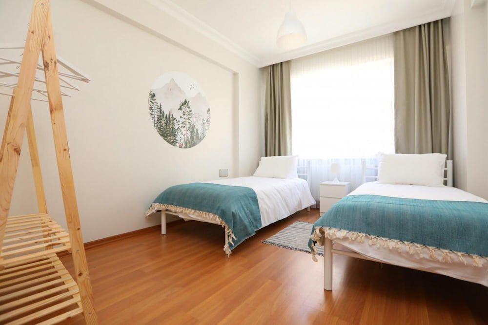 undefined Spacious and Central Flat in Sisli 3