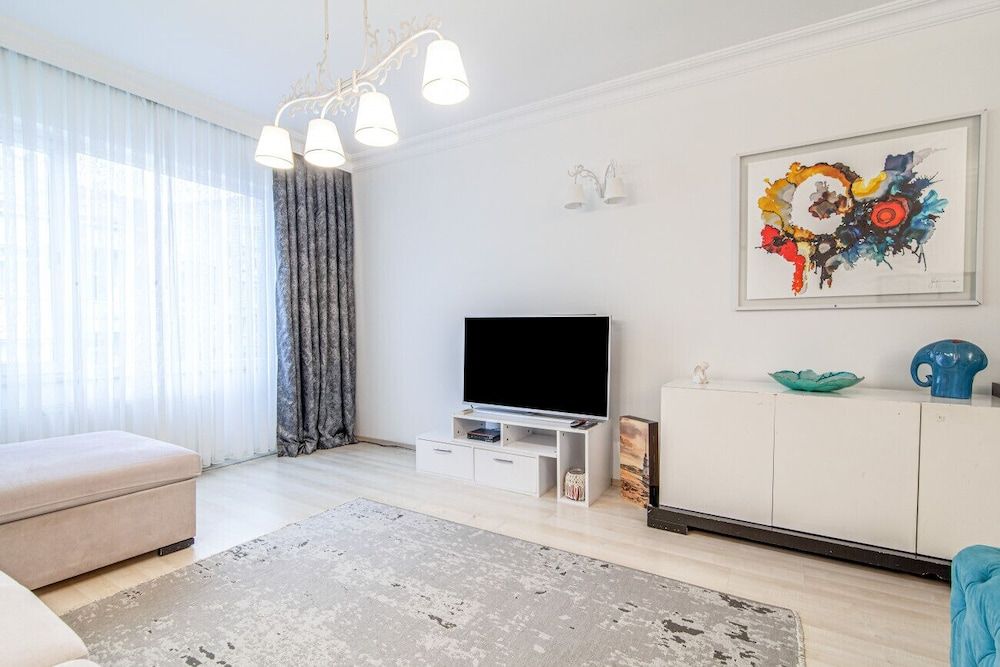undefined Cozy Flat 650 m to City s Nisantasi Mall 3
