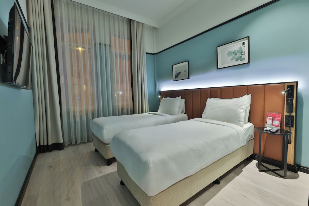 undefined EA Exclusive Hotel 4