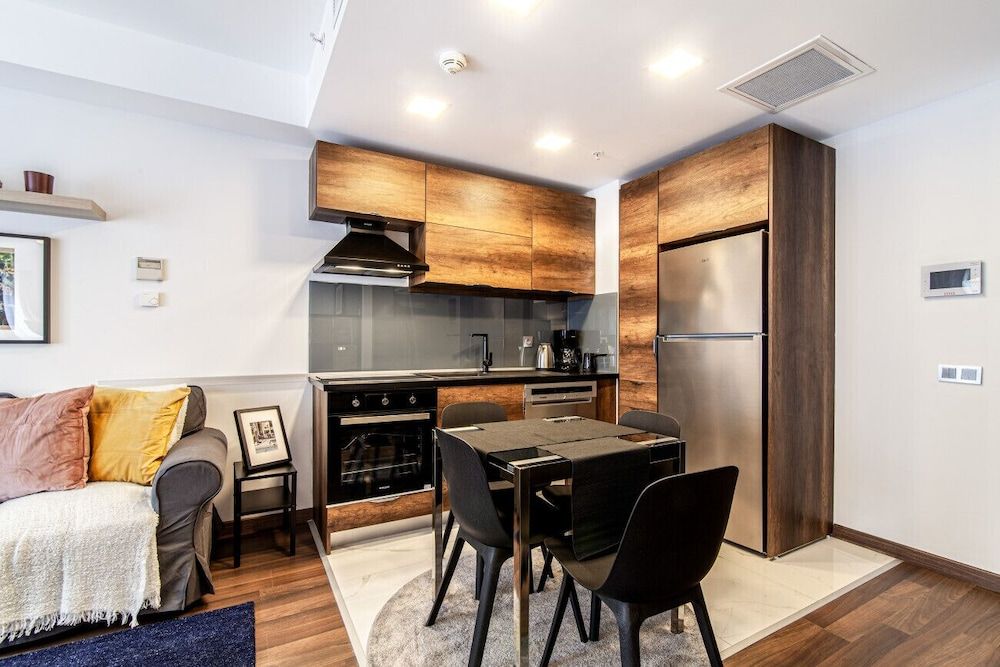 Fully Furnished Flat With Balcony in Sisli Apartment 9