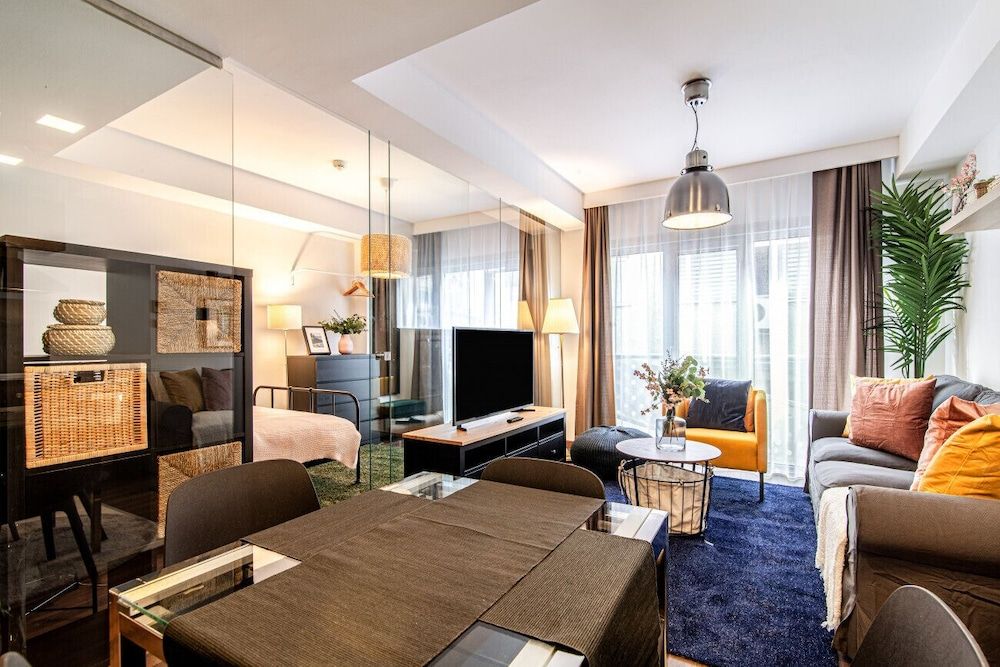 Fully Furnished Flat With Balcony in Sisli Apartment 8