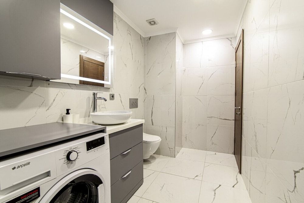 Fully Furnished Flat With Balcony in Sisli Apartment 16