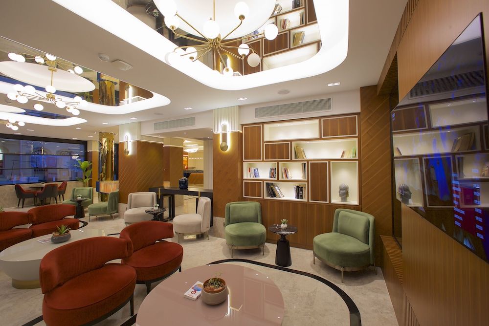undefined Eyfel Hotel
