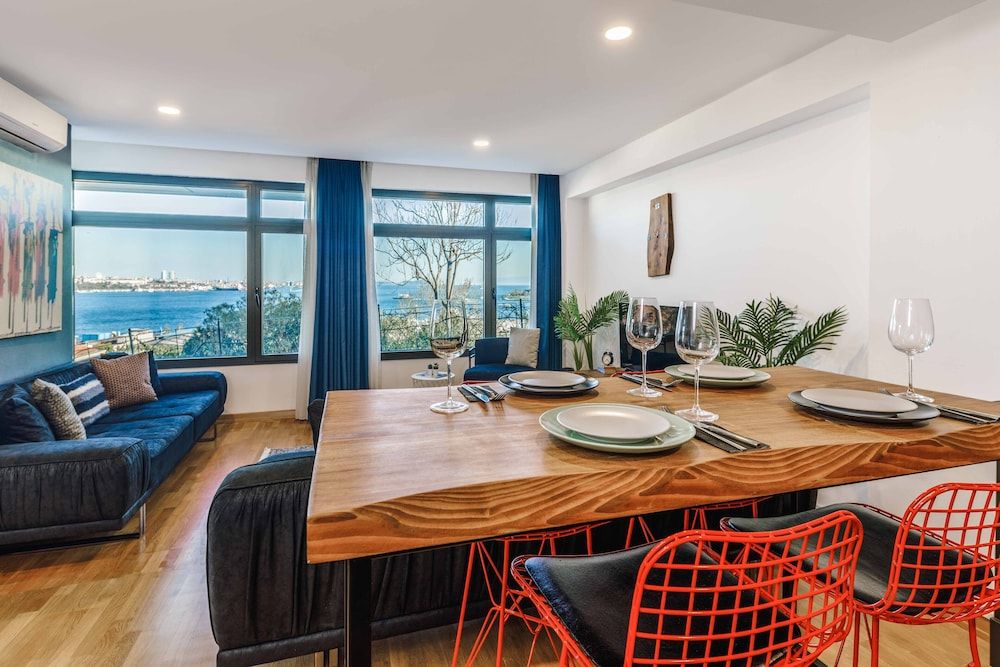 undefined Monnas Bosphorus