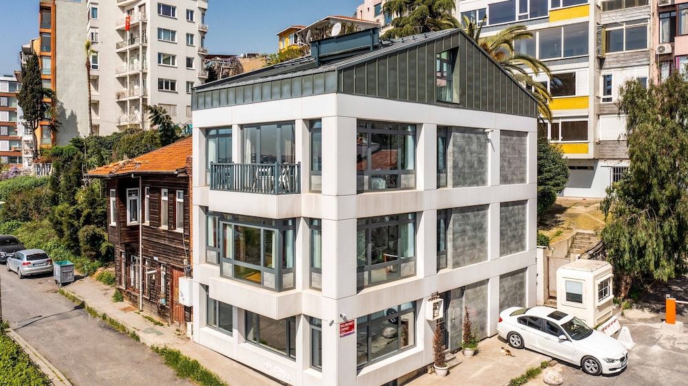 undefined Monnas Bosphorus 6