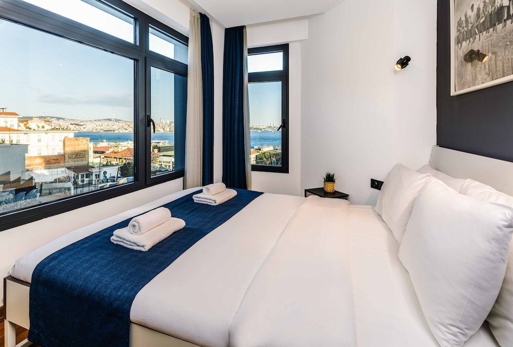 Monnas Bosphorus Deluxe Apartment, Multiple Beds, Sea View 9