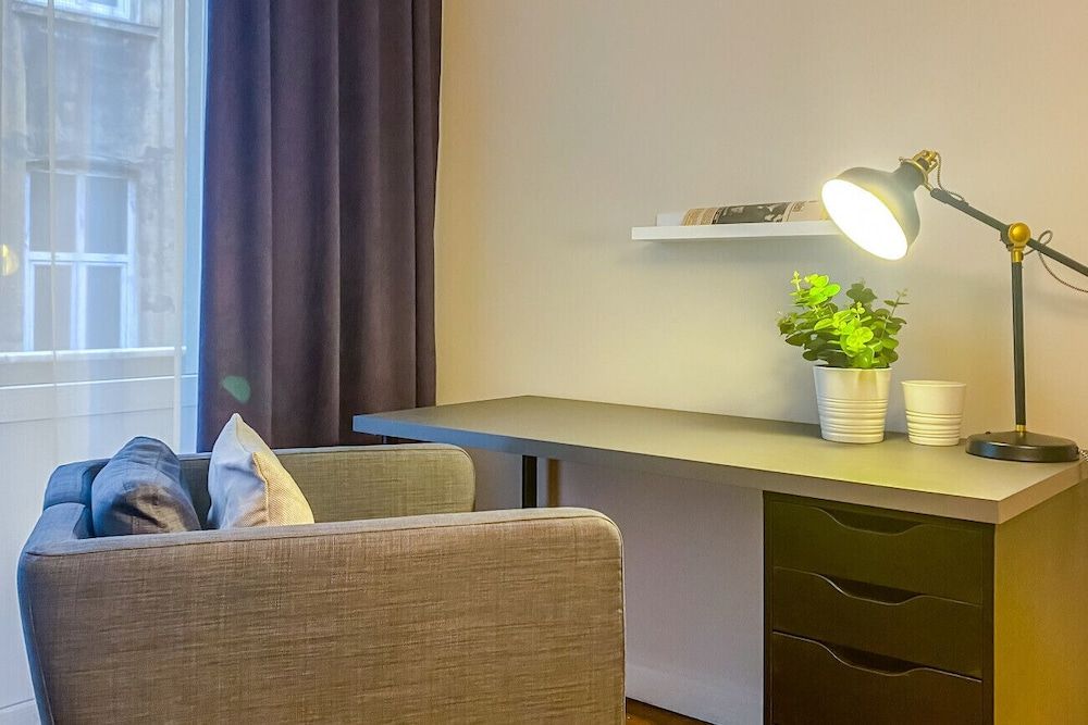 Sleek Flat Within Walking Distance to Pera Museum Apartment 18