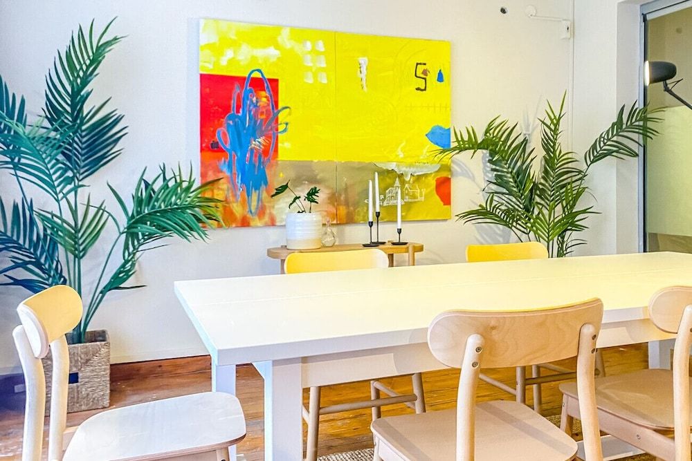 undefined Sleek Flat Within Walking Distance to Pera Museum 6