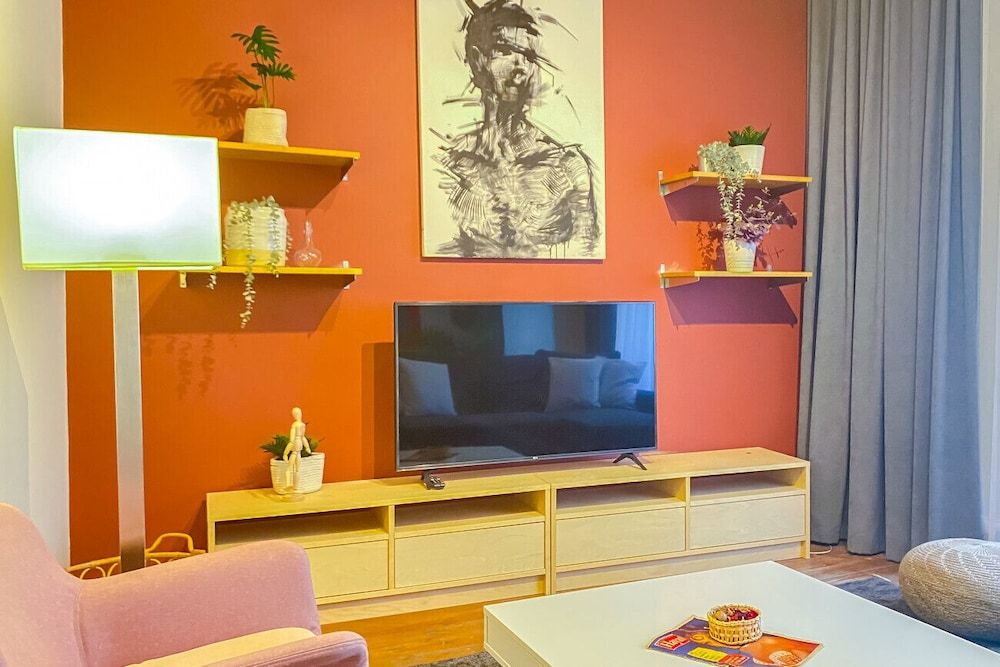 undefined Sleek Flat Within Walking Distance to Pera Museum 4