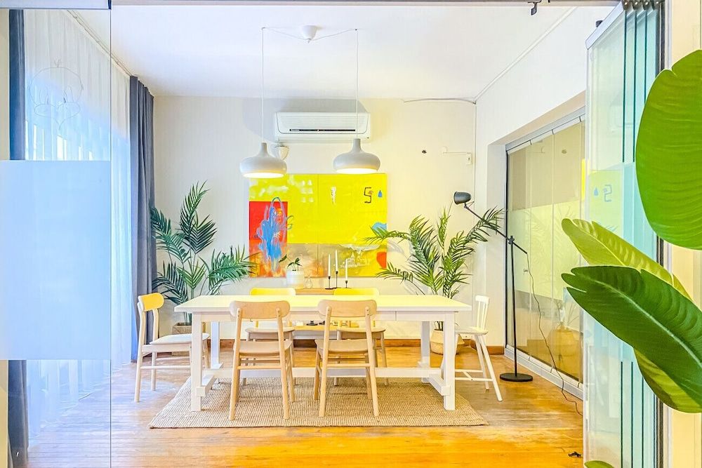 undefined Sleek Flat Within Walking Distance to Pera Museum 3