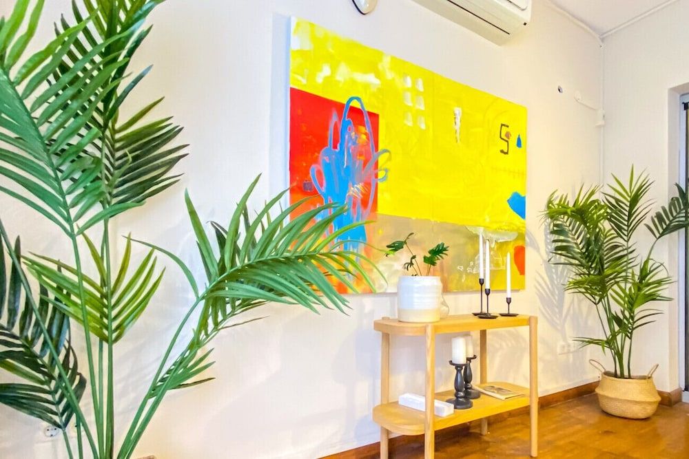 undefined Sleek Flat Within Walking Distance to Pera Museum 5