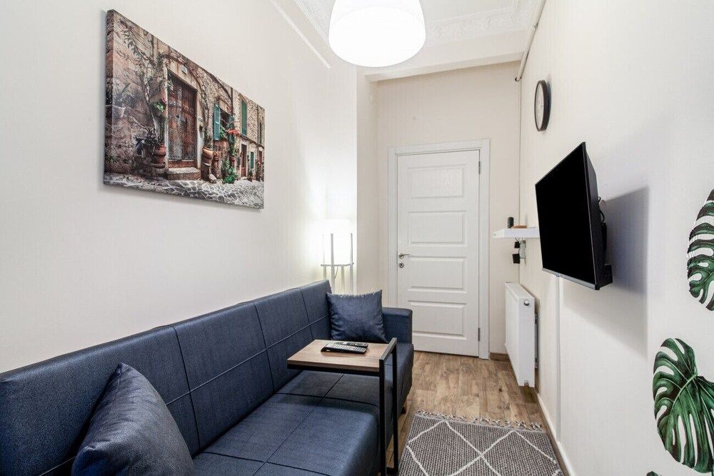 undefined Central and Modern Flat Near Flower Passage 6