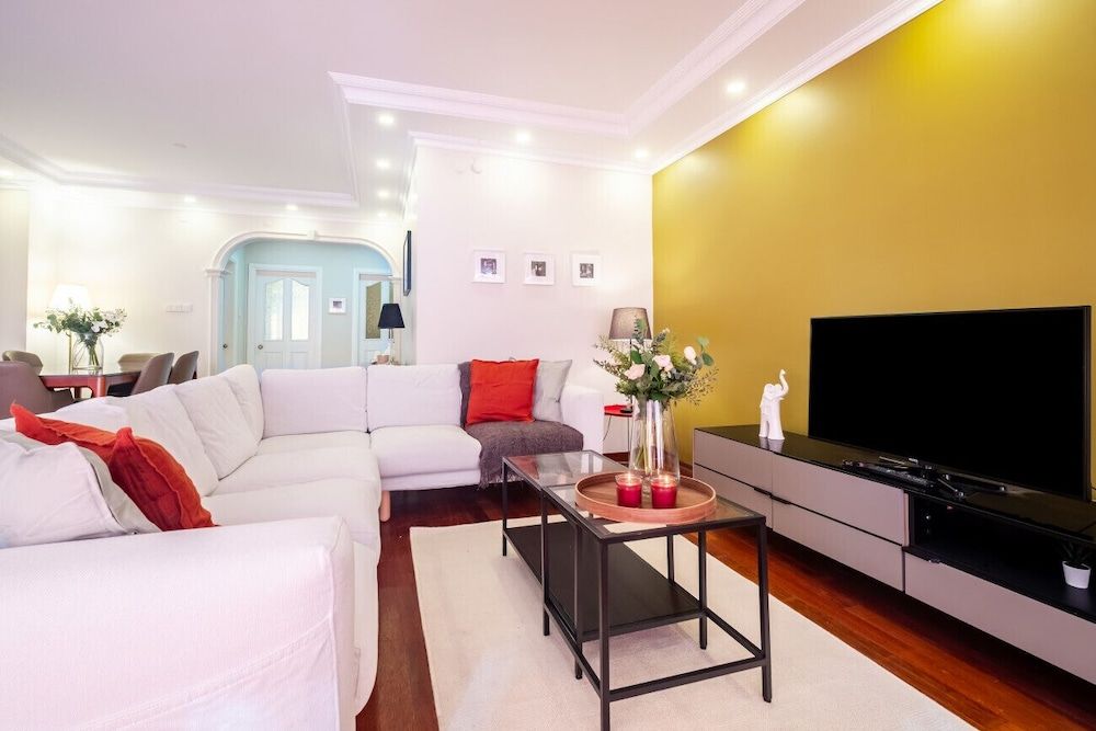 undefined Chic Flat With Balcony Near Moda Shore 5