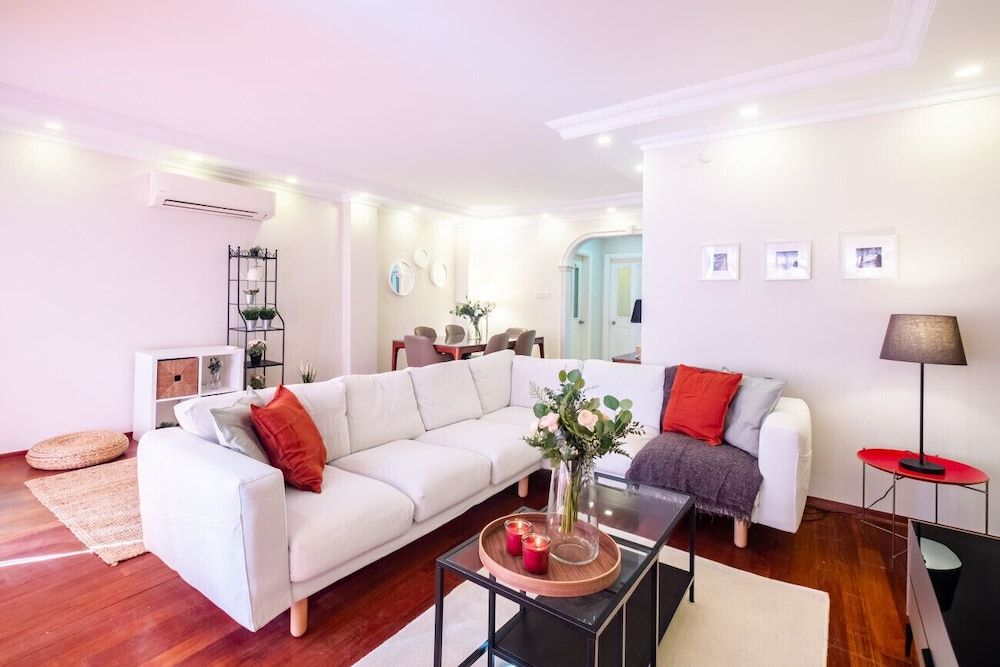 undefined Chic Flat With Balcony Near Moda Shore