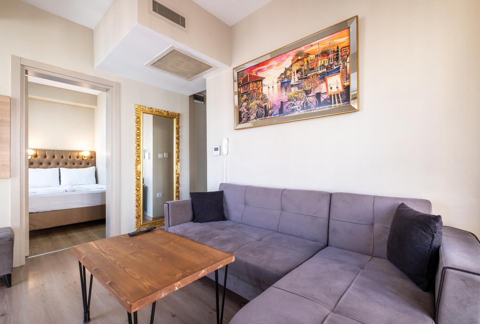 undefined Lavin Hotel & Suites 10