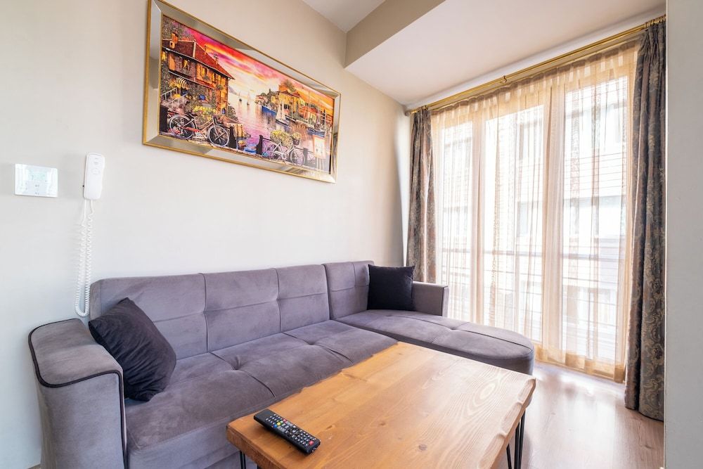 Lavin Hotel & Suites Junior Room 11