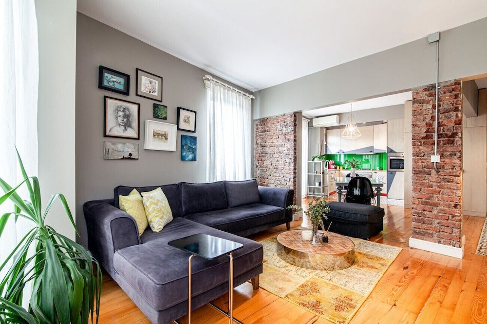 undefined Modern Apartment With Stylish Interior in Beyoglu 2