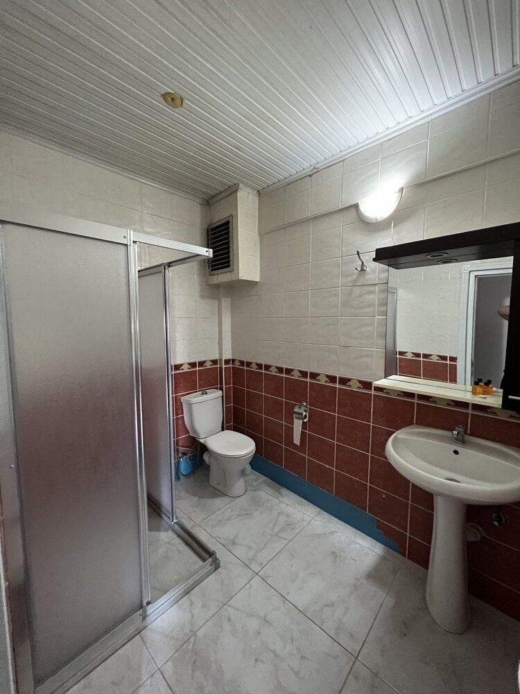 undefined Lifeinn Hotel 8