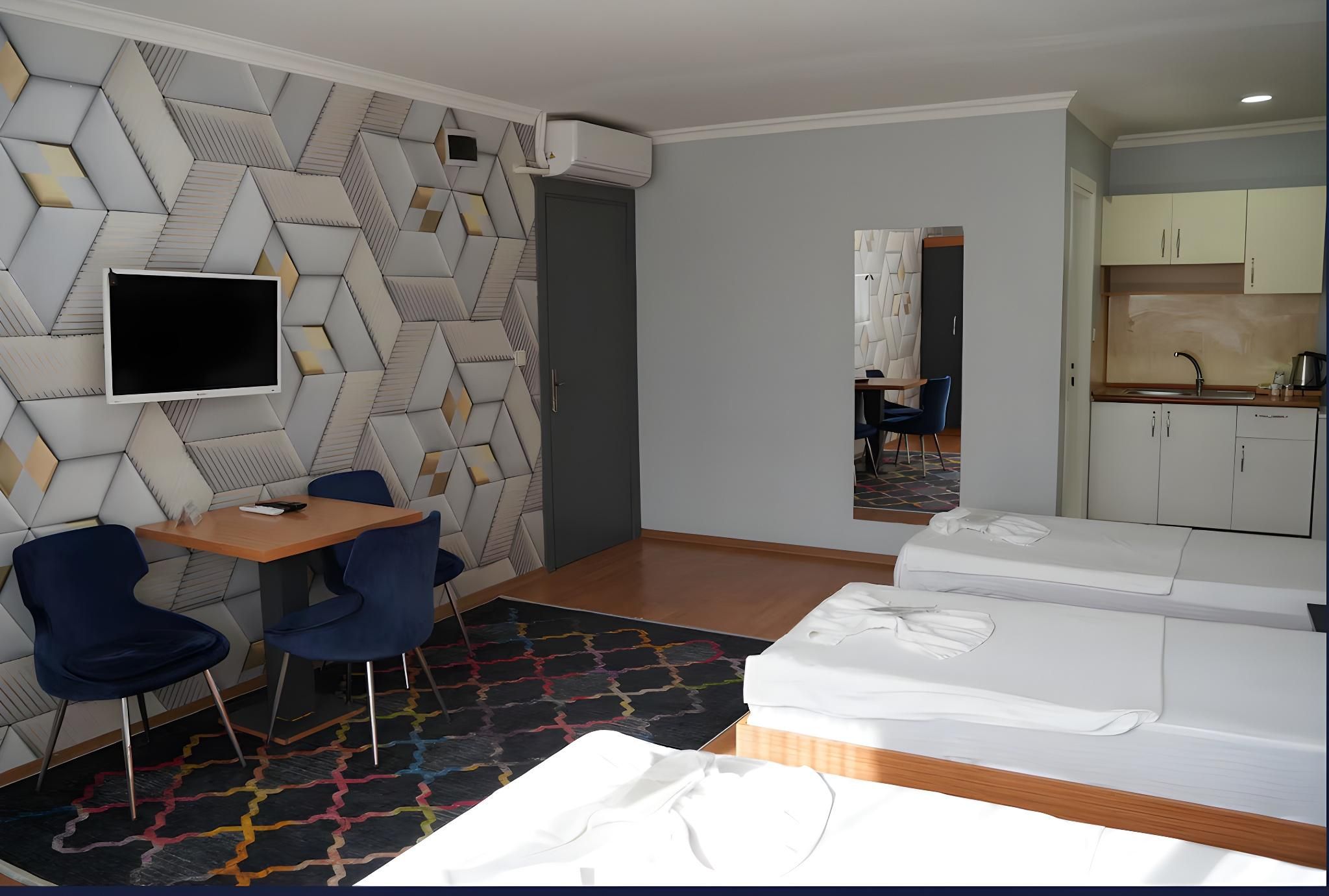 undefined Heraldic Room Hotel 8