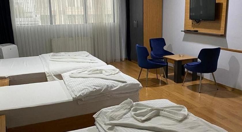 undefined Heraldic Room Hotel 5
