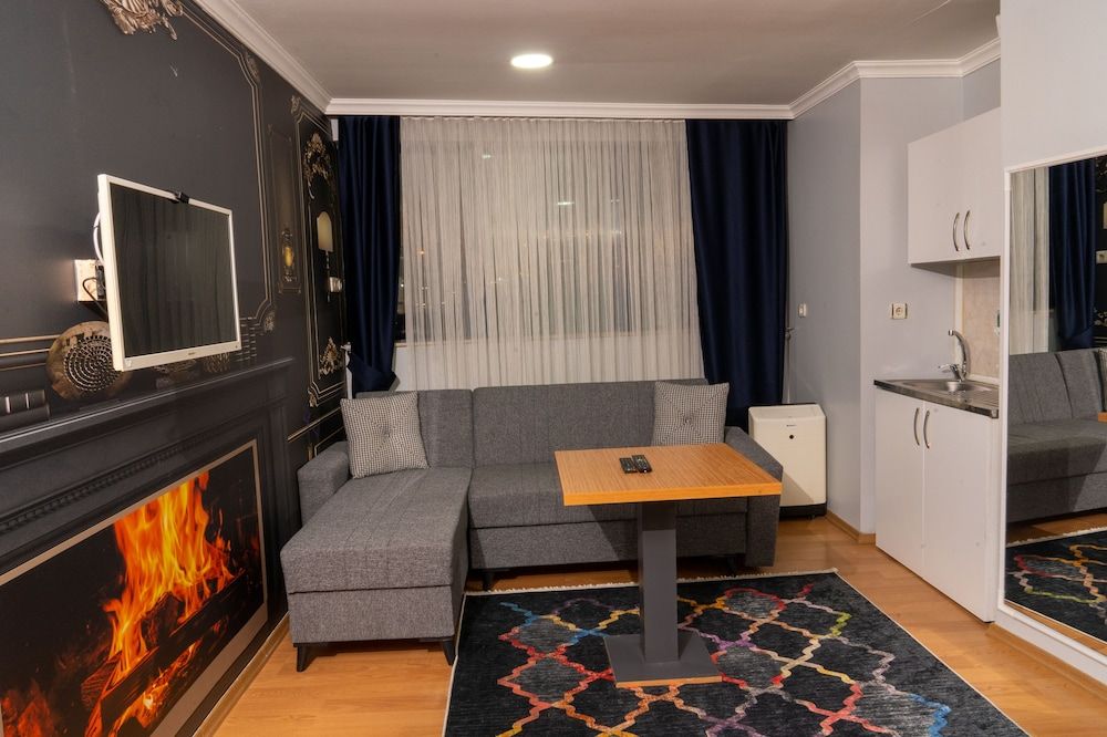 Heraldic Room Hotel Standard Room 6