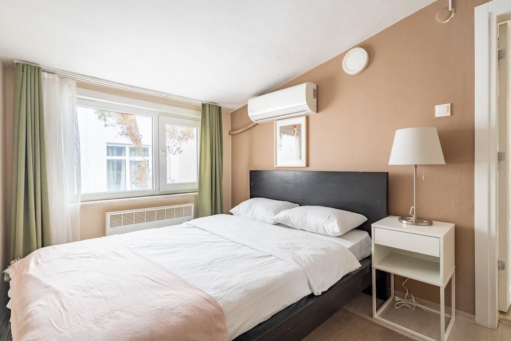 Charming and Central Flat Near Macka Park Apartment 12