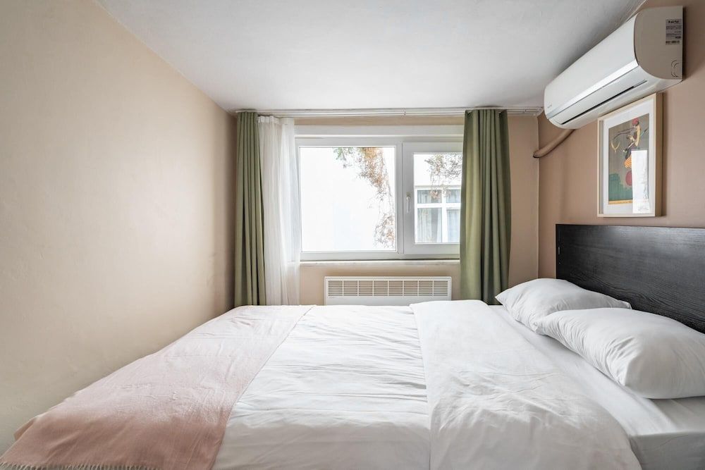 Charming and Central Flat Near Macka Park Apartment 14