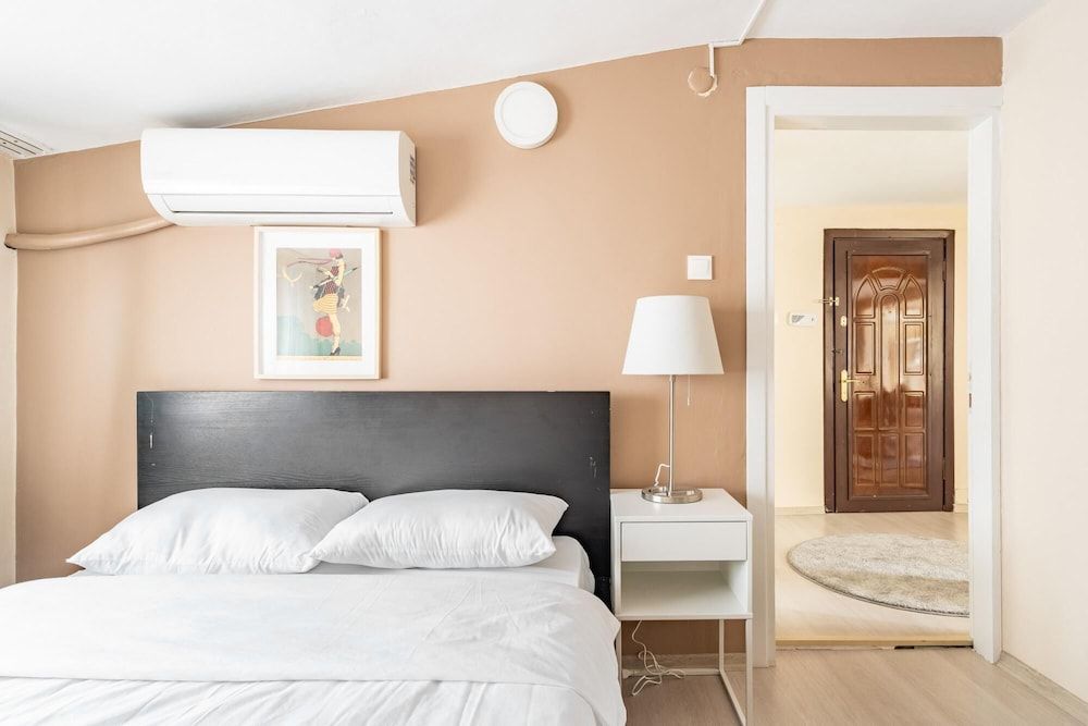 Charming and Central Flat Near Macka Park Apartment 15