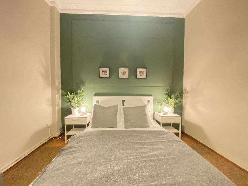 undefined Sleek Flat With Central Location in Beyoglu 9