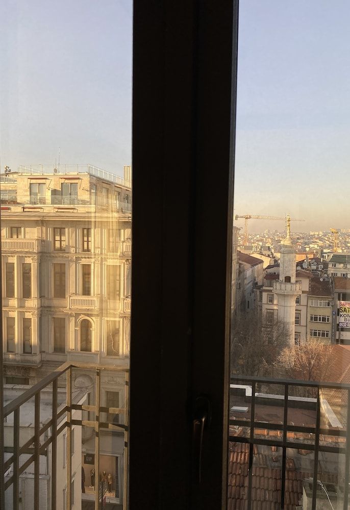 Li Hotel Pera Deluxe Double Room 8