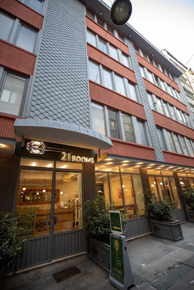 undefined 21 Rooms Hotel 2