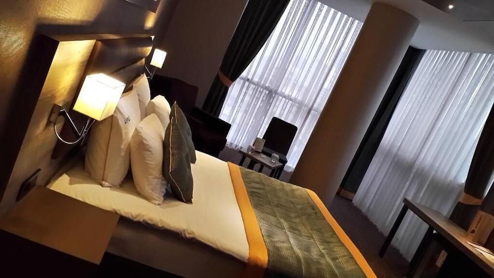 undefined Empire Hotel İstanbul 4