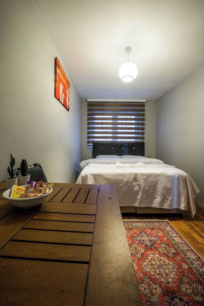 undefined Zelya Flats 3