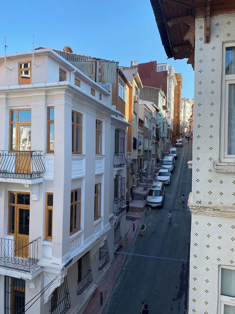 undefined Zelya Flats 6