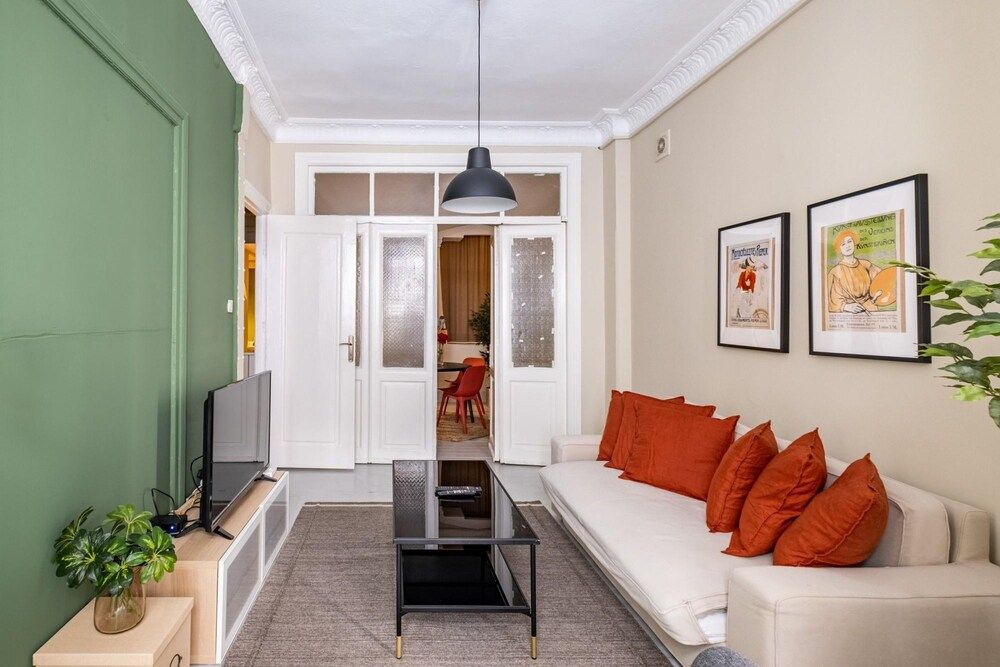 Modern Flat With Central Location in Beyoglu Apartment 5