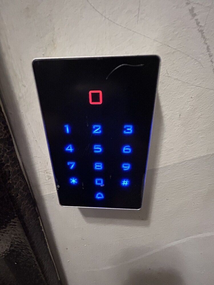 undefined Lily Rooms 8